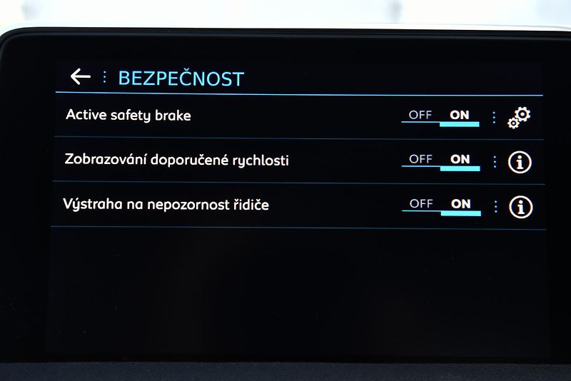 Peugeot 5008 2.0 HDi,7MÍST,LED,NAVI,KAMERA - fotka 26 z 50