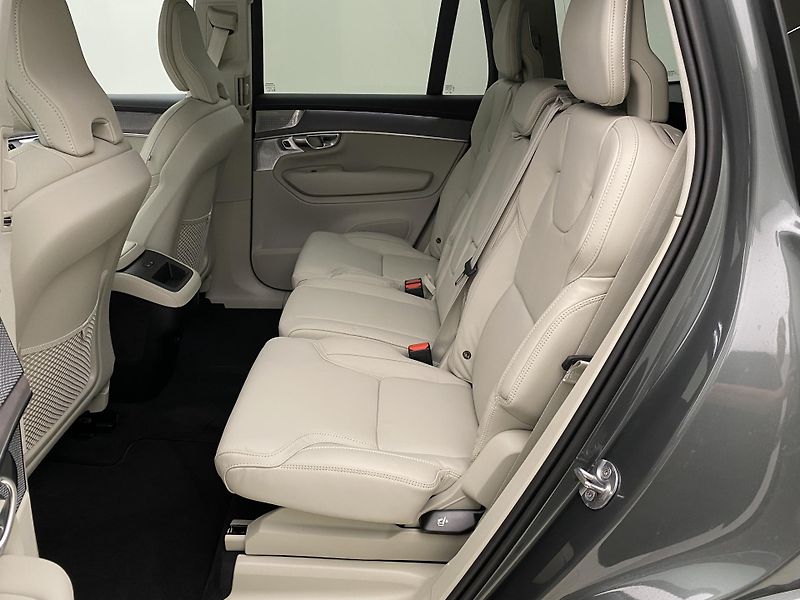 Volvo XC90 (2026) B5 AWD AUT BRIGHT PLUS 7míst - fotka 6 z 68