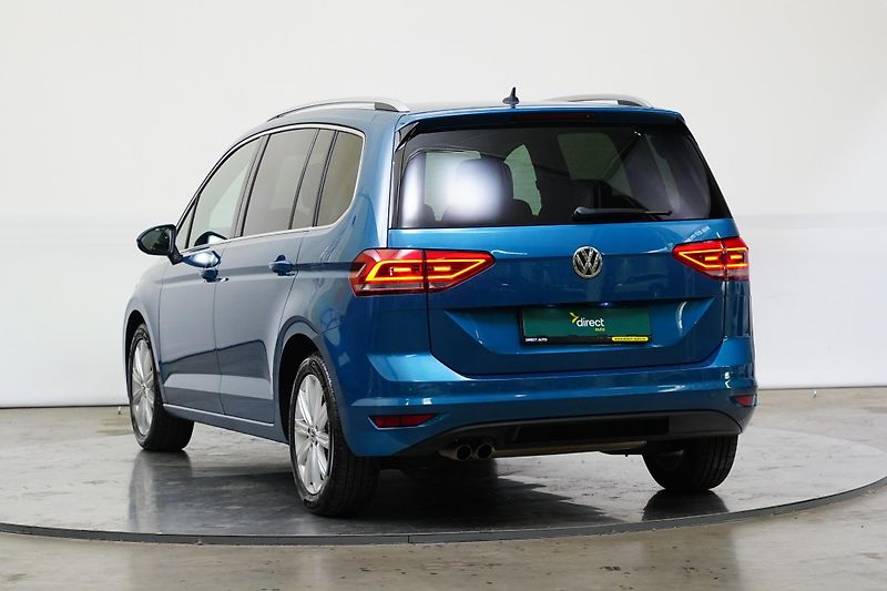 Volkswagen Touran - fotka 7 z 26