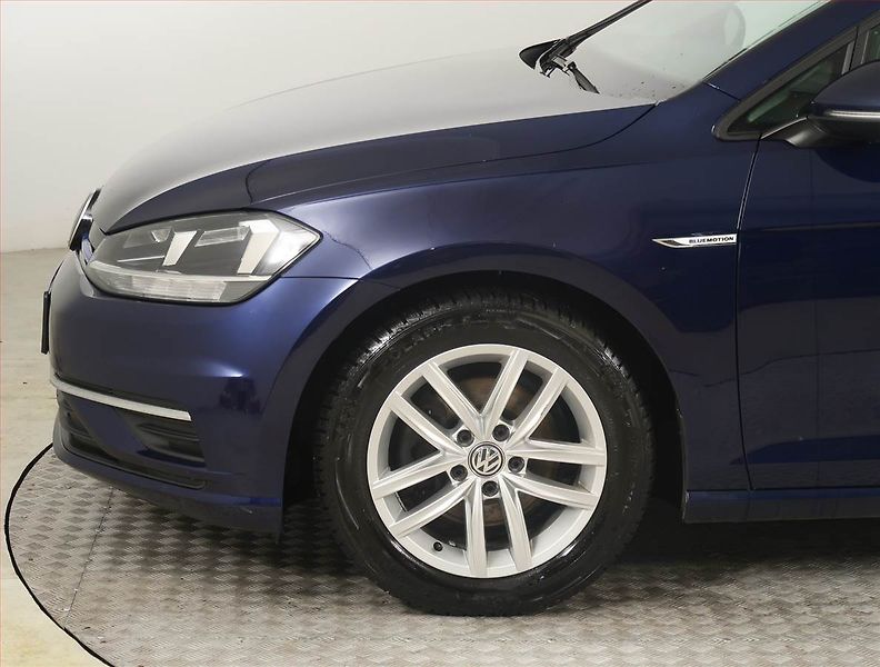 Volkswagen Golf (2019) 1.5 TSI, Tempomat - fotka 14 z 18