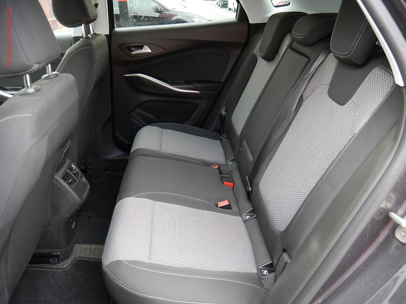Opel Grandland X (2019) 1.2PT, 1.maj,ČR, navi, autoAC - fotka 10 z 17