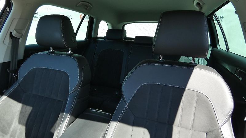Škoda Superb Combi 1.5 TSI DSG Style - fotka 7 z 27