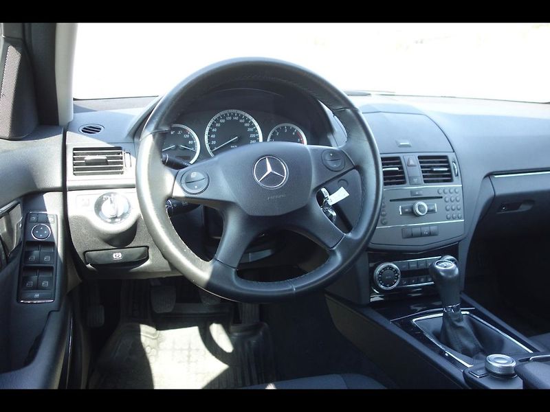 Mercedes-Benz Třídy C 200 CDi 100 kW STK07/2028 - fotka 23 z 34
