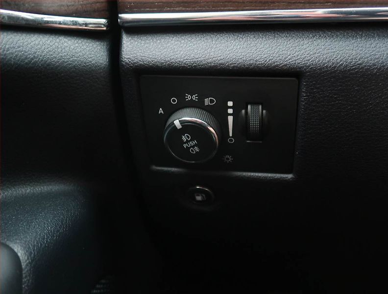 Jeep Grand Cherokee (2015) Overland 3.0 CRD, 4X4 - fotka 19 z 29