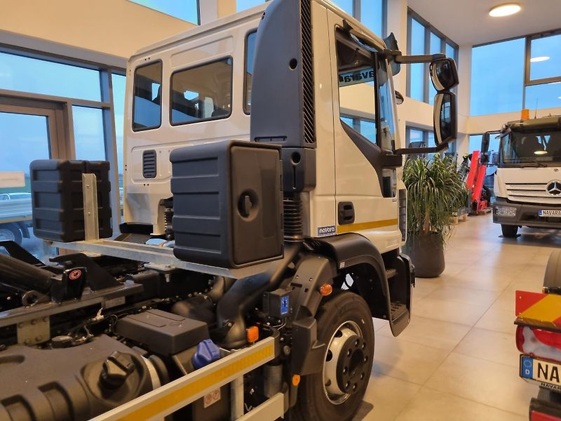 Iveco Eurocargo 120E22 KONTEJNER 8T - fotka 9 z 19