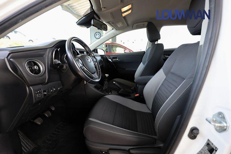 Toyota Auris ACTIVE TREND - fotka 11 z 19