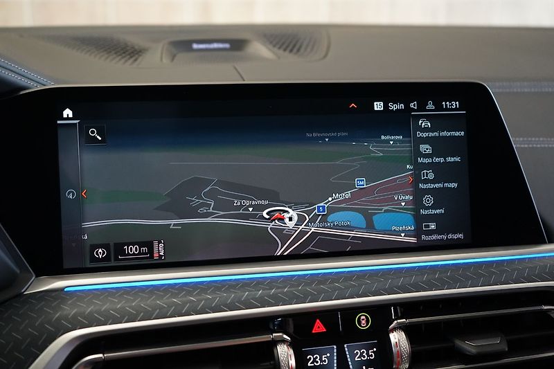 BMW X7 M50i xD, Executive Drive Pro - fotka 35 z 50