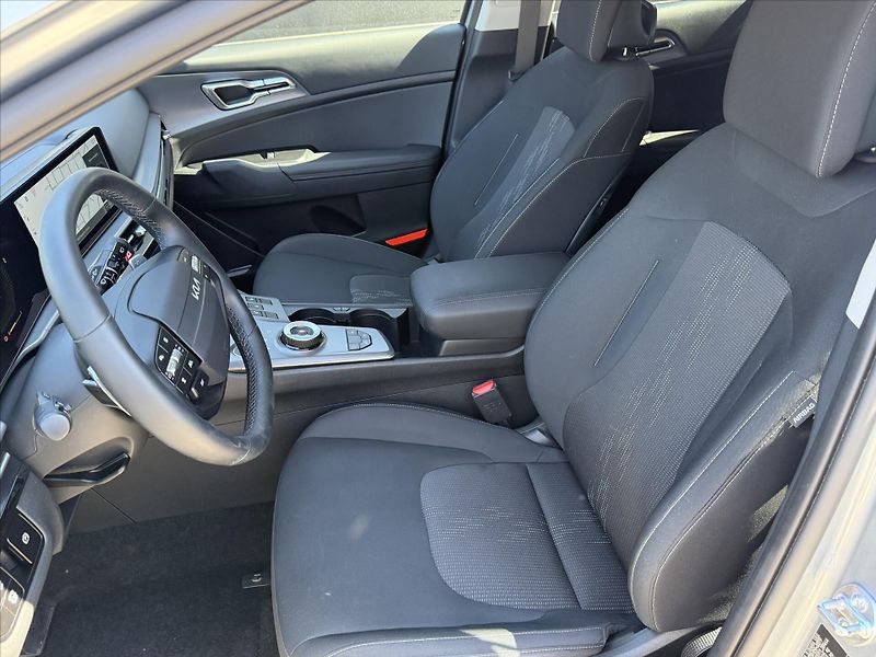 Kia Sportage 1,6 T-GDi  4x2 HEV AT Exclusiv - fotka 7 z 9
