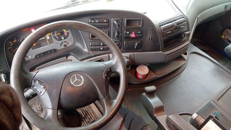 Mercedes-Benz Actros (2004) 2536 kontejner+ruka - fotka 14 z 14