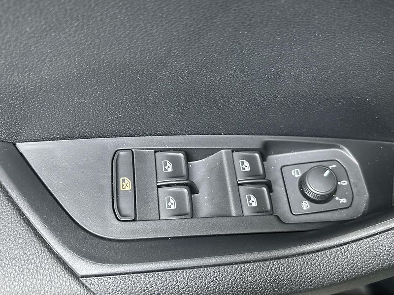 Škoda Karoq Top Selection - fotka 21 z 29