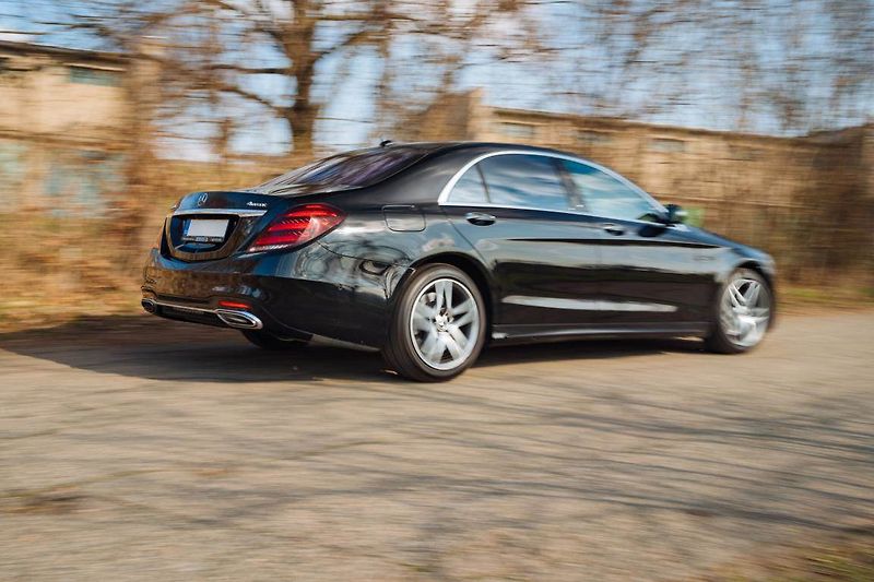 Mercedes-Benz Třídy S (2018) S 560 4MATIC L, S 560 4MATIC L - fotka 40 z 40