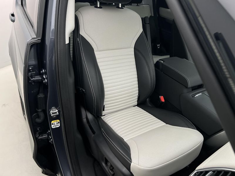 Land Rover Discovery D350 DYNAMIC SE AUT - fotka 20 z 56