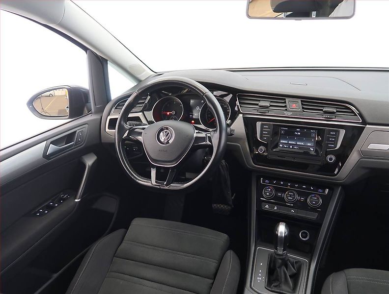 Volkswagen Touran (2016) Comfortline 2.0 TDI, Automat - fotka 7 z 21