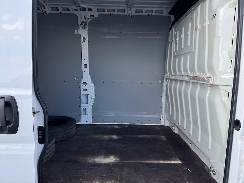Peugeot Boxer (2023) L3H2 2.2HDI 103kW CZ DPH - fotka 8 z 11