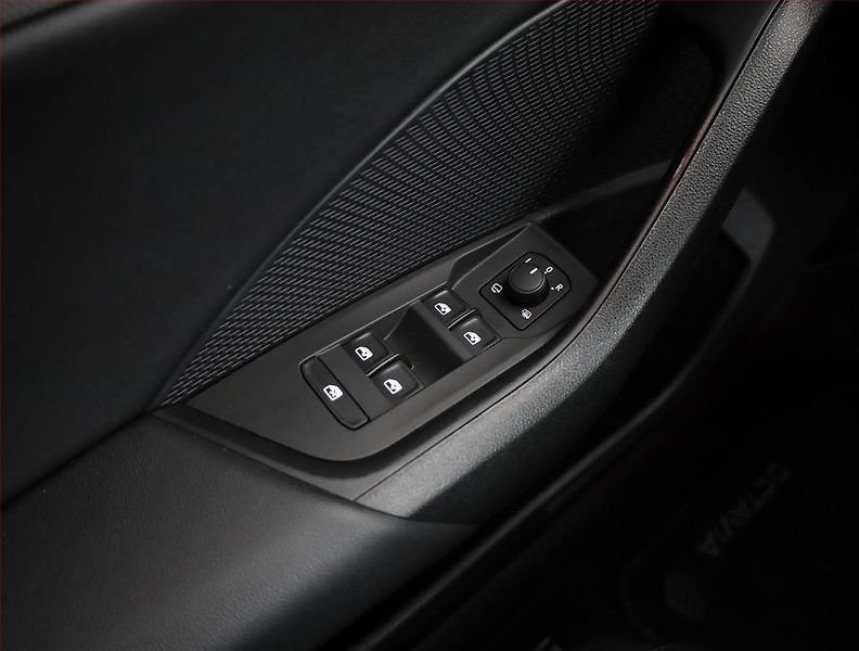 Škoda Octavia (2022) Sportline 2.0 TDI - fotka 16 z 18