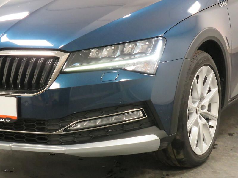 Škoda Superb - fotka 9 z 25