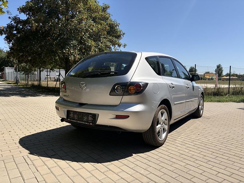 Mazda 3 1.6 Sport Active - fotka 10 z 29