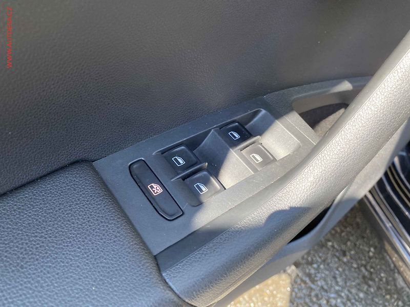 Škoda Octavia (2014) 2.0 TDi, Elegance, DSG - fotka 13 z 18