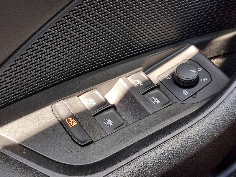 Škoda Octavia (2024) Selection 1,5 Tsi 110 Kw - fotka 25 z 37