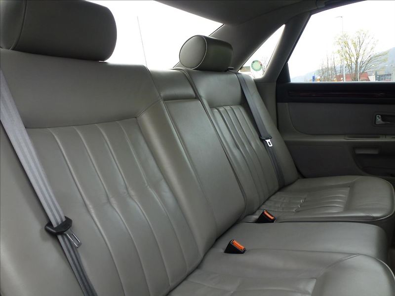 Audi A8 4,2 V8 Quattro 4x4 AUTOMAT - fotka 34 z 65