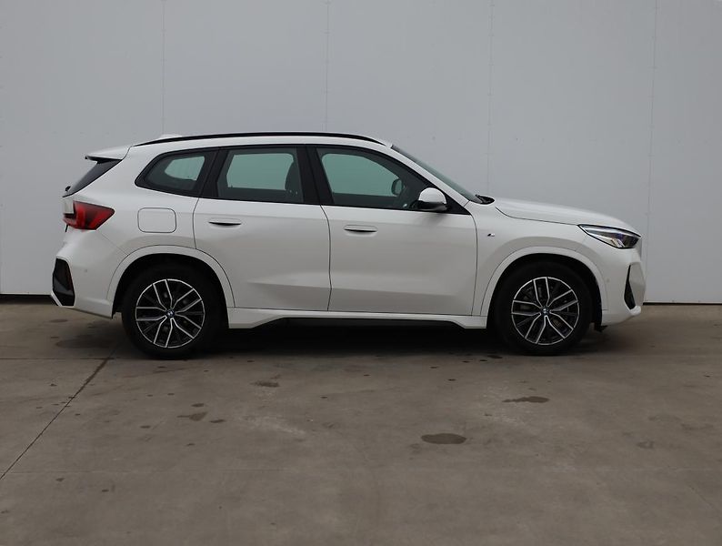 BMW X1 xDrive23i - fotka 6 z 14