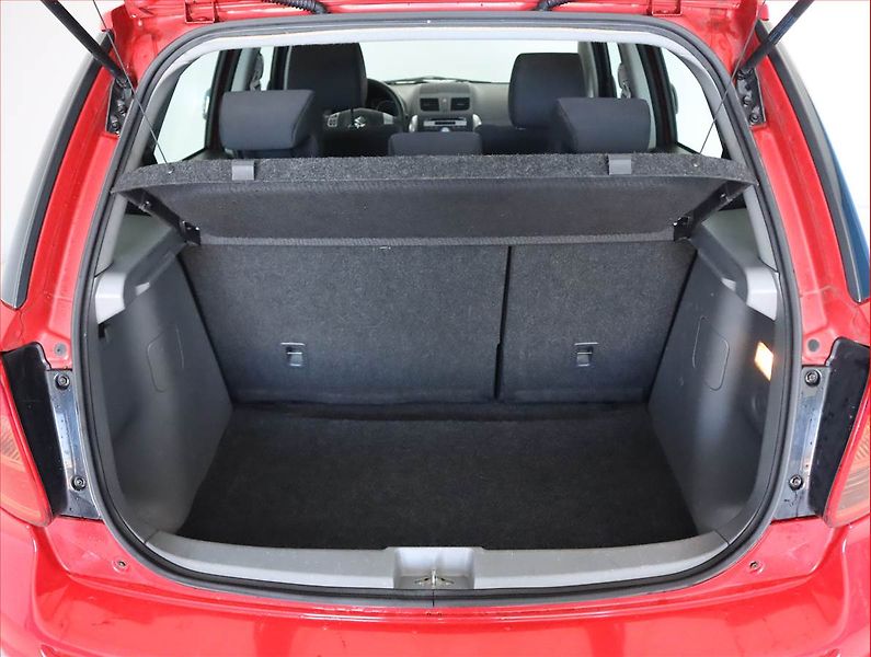 Suzuki SX4 (2012) 1.6 VVT, 4X4, Vyhř. sedaček - fotka 14 z 16