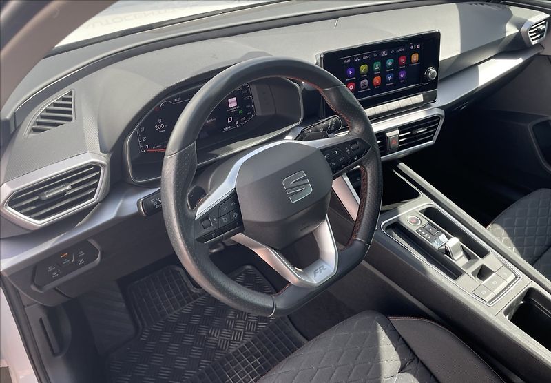 Seat Leon 2,0 TDi,FR,110kW,DSG,1.maj.,ČR - fotka 12 z 24