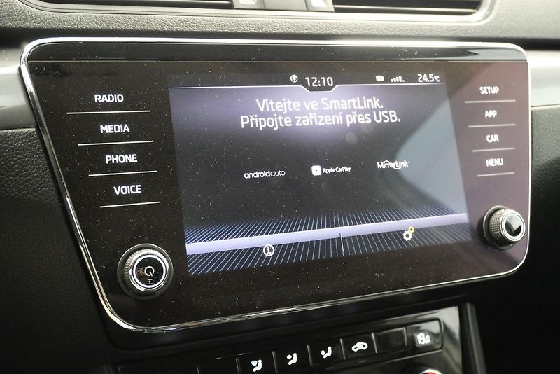 Škoda Superb - fotka 20 z 24