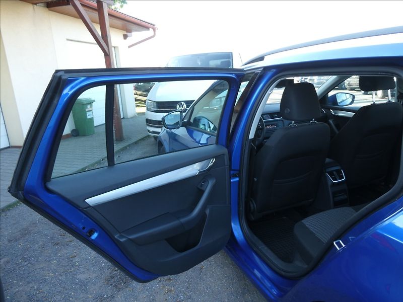 Škoda Octavia 1,6 TDi 77kW 4x4 serviska - fotka 21 z 45