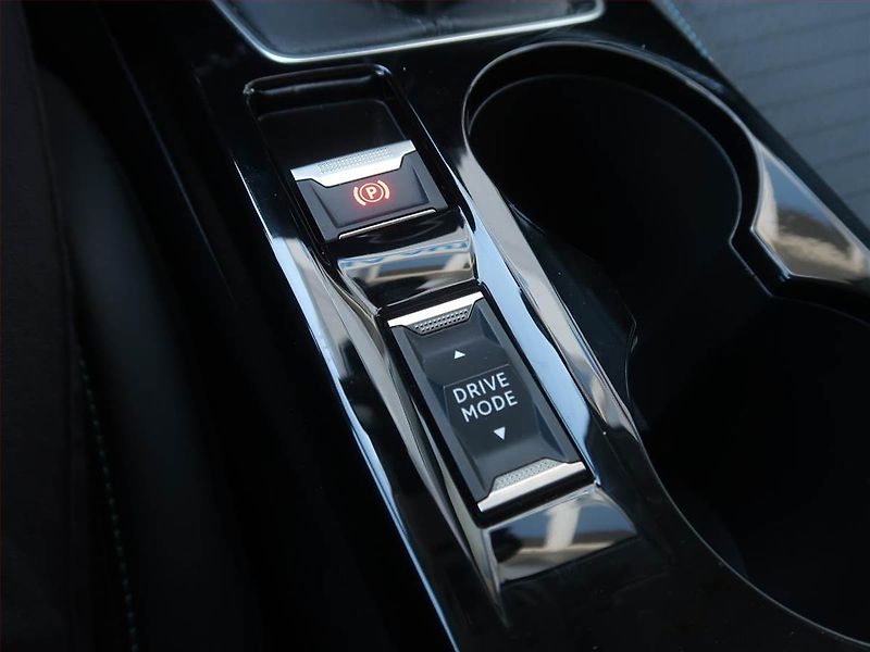 Peugeot 208 (2021) Allure 1.2 PureTech - fotka 16 z 17