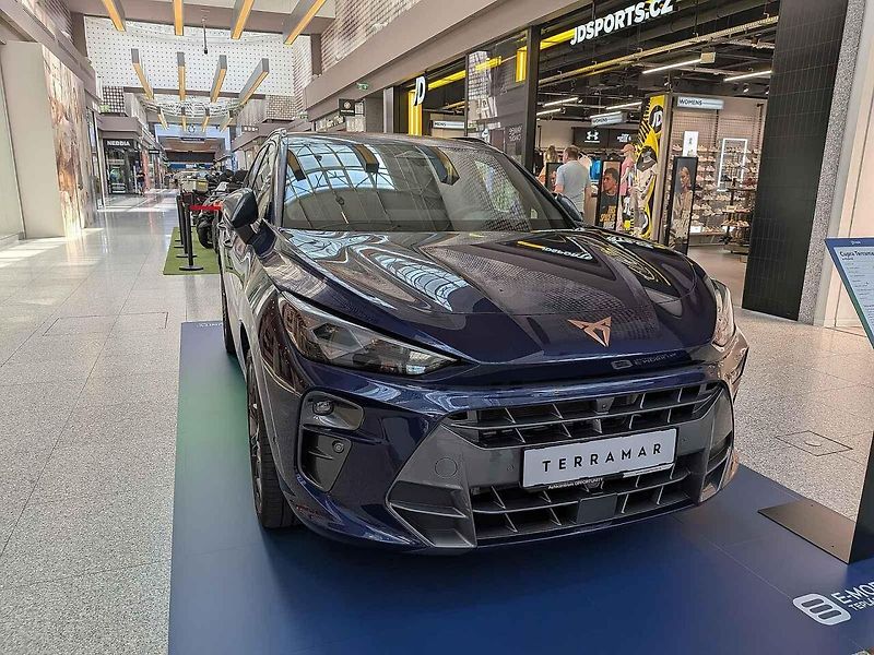Lidé poprvé v Česku uvidí nové modely vozů Alpine A390 a Mitsubishi Eclipse Cross v brněnské Olympii. Výstava potrvá do konce května a její součástí budou i testovací jízdy.