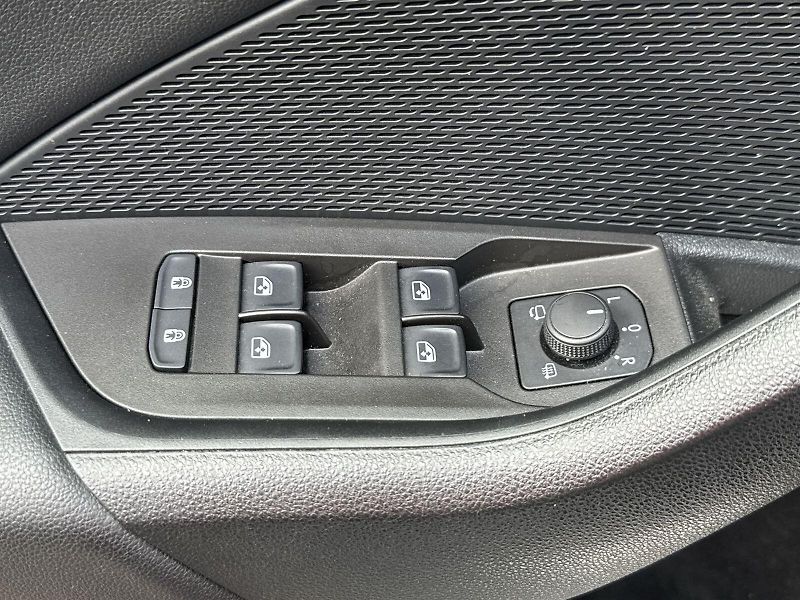 Škoda Octavia (2022) Combi 1.5 TSI M-HEV DSG Style - fotka 11 z 36