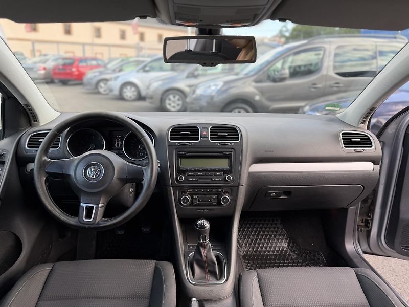 Volkswagen Golf 1.2 Tsi 77kw - fotka 4 z 11