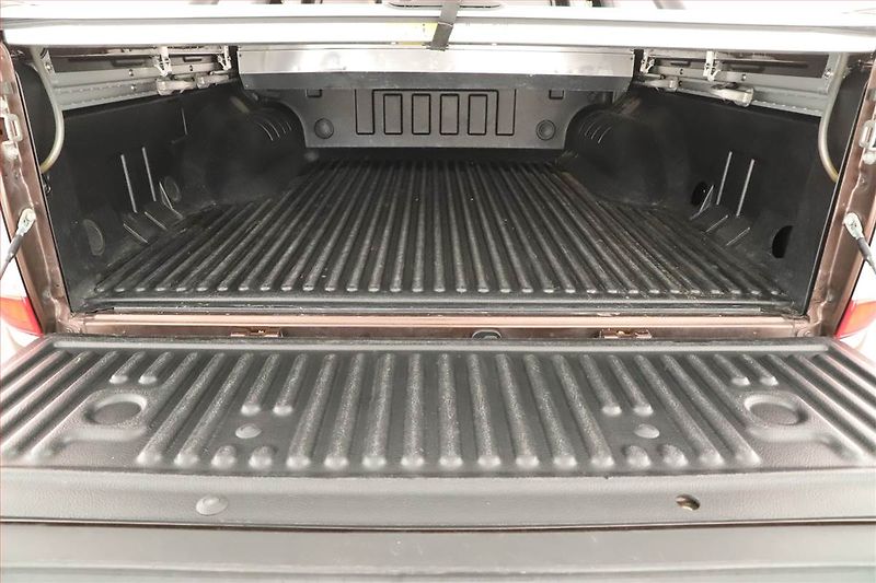 Nissan Navara (2021) 2.3 dCi - fotka 22 z 24