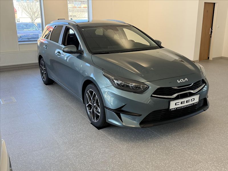 Kia Ceed 1,5 T-GDI SW 7DCT TOP+Business - fotka 2 z 10