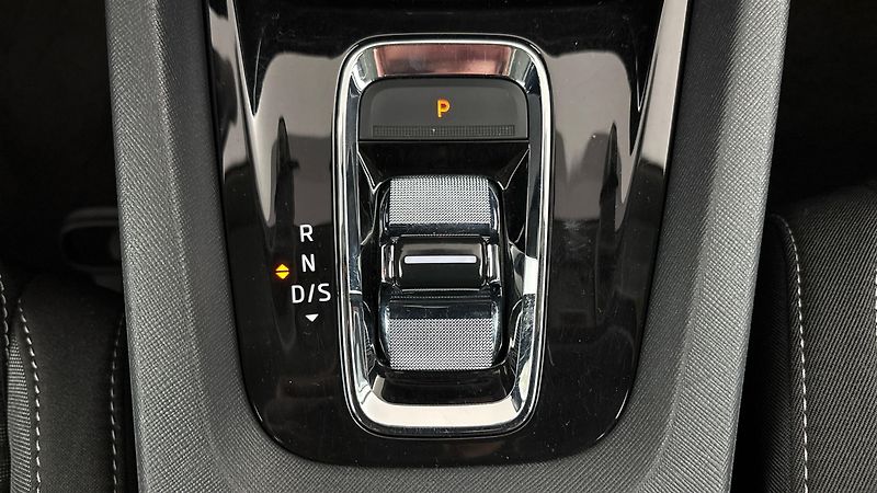 Škoda Octavia 2.0 TDI DSG Style Combi - fotka 22 z 25