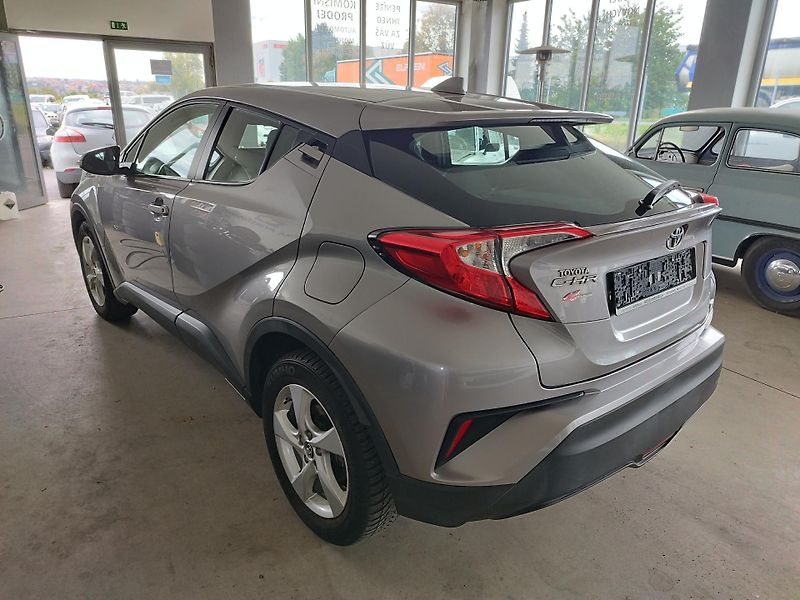 Toyota C-HR (2017) 1,2I,85KW,AUTOMAT,4X4,ALU,LED - fotka 7 z 34