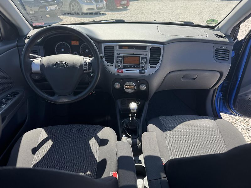 Kia Rio (2009) 1,4DOHC,SERVISKA,2SADY KOL - fotka 21 z 38
