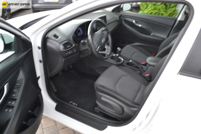 Hyundai i30 WG 1,5I MT COMFORT ALU16 - fotka 18 z 44