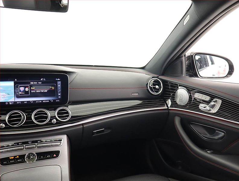 Mercedes-Benz Třídy E (2018) E 53 AMG 4MATIC+ - fotka 8 z 27