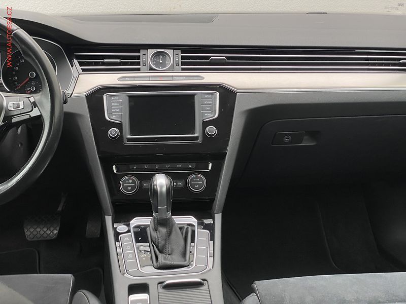 Volkswagen Passat (2017) 2.0TDi 4x4, ČR, Highline, DSG - fotka 8 z 15