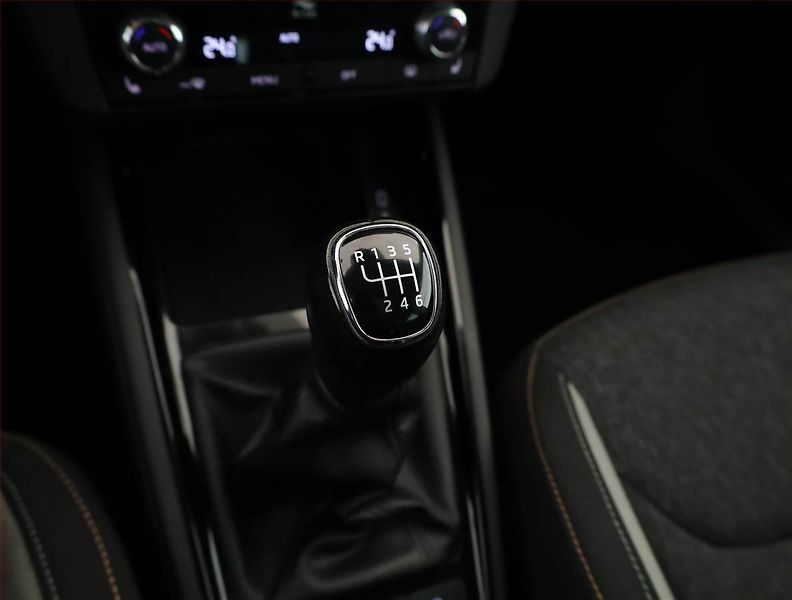 Škoda Scala (2022) Style 1.0 TSI, Serv.kniha - fotka 13 z 19