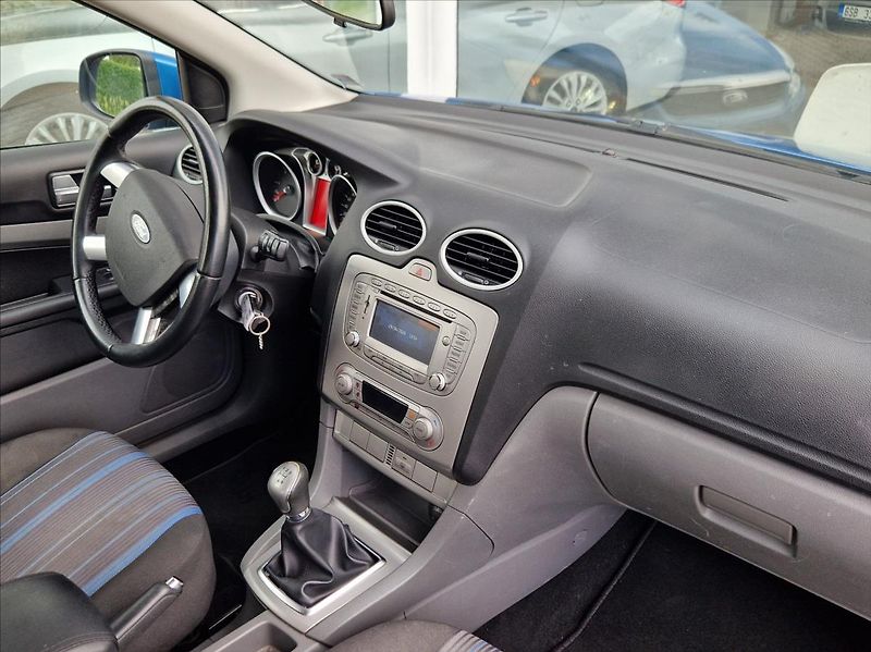 Ford Focus 1,6 TDCi NOVÉTURBO SERVI TAŽNÉ - fotka 15 z 29