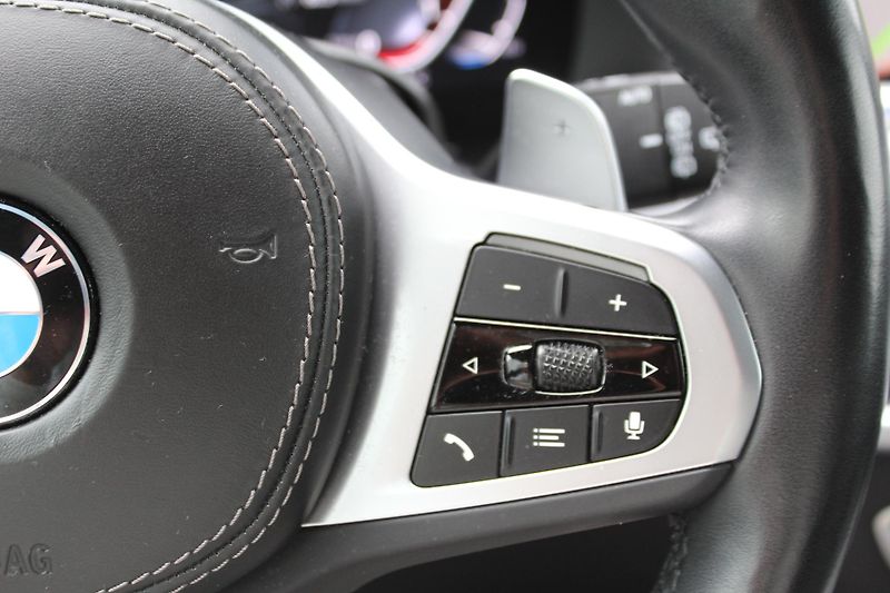 BMW X5 xDrive30d - fotka 13 z 28