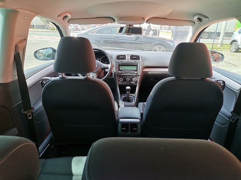 Volkswagen Golf (2010) 1.4i 59kw Comfortline 3dv. - fotka 17 z 27