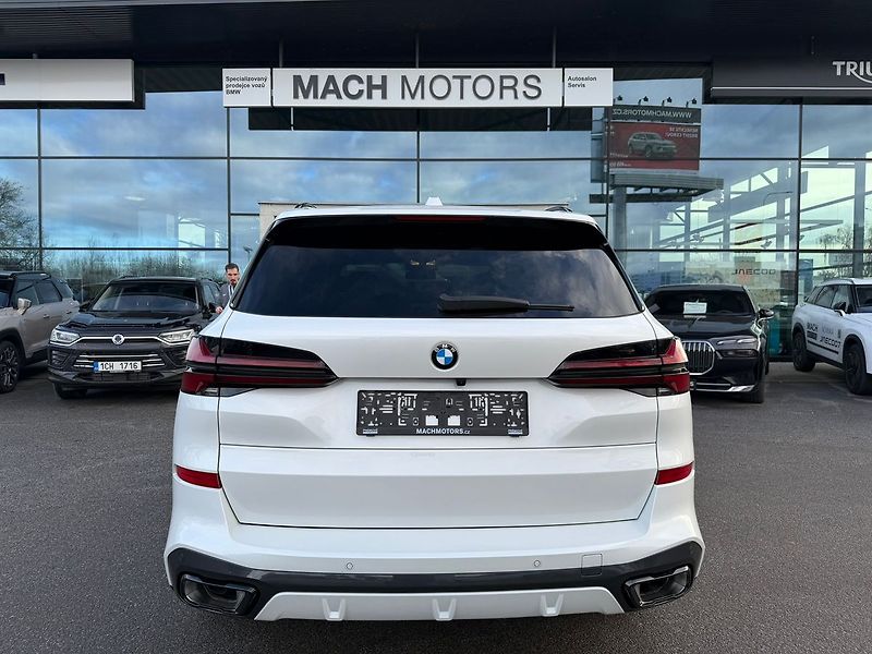 BMW X5 40xd Vzduch Ventilace Tažné - fotka 9 z 38