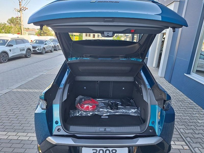 Peugeot 3008 (2026) GT Elektromotor 157 kW / 210 k - fotka 9 z 15
