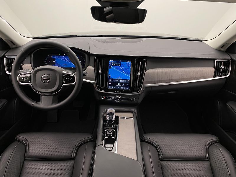 Volvo V90 CC B5 AWD BRIGHT PLUS AUT - fotka 2 z 63
