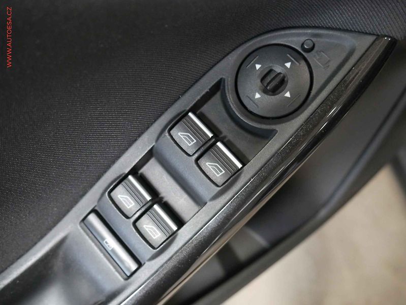 Ford Focus (2016) 1.5 EB, 1.maj,ČR, TZ - fotka 20 z 21