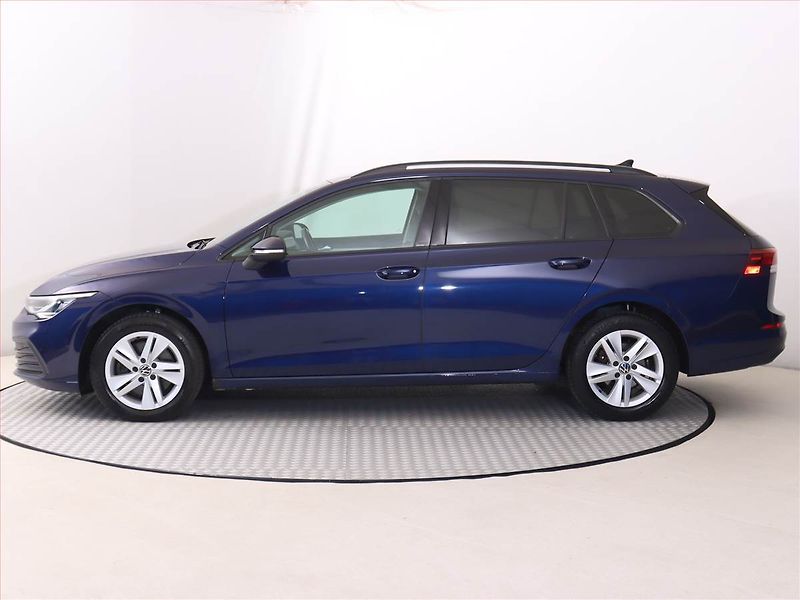 Volkswagen Golf (2022) Life 2.0 TDI, Serv.kniha, Navi - fotka 3 z 18